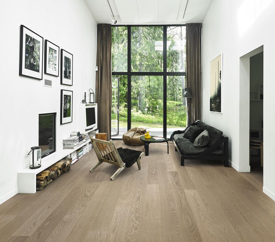 Parchet triplu stratificat Kahrs Stejar Prague Lac Mat