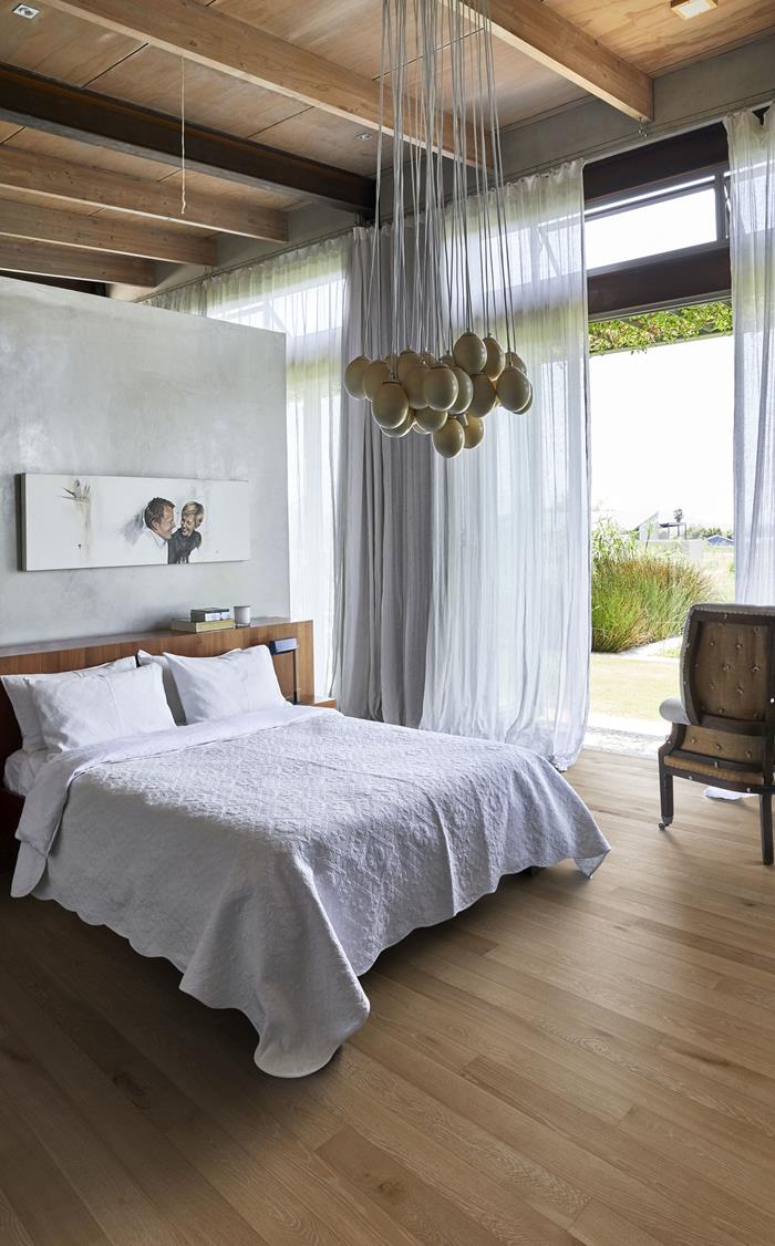 Parchet triplu stratificat Kahrs Stejar Henna, 1860 x 127 x 13 mm