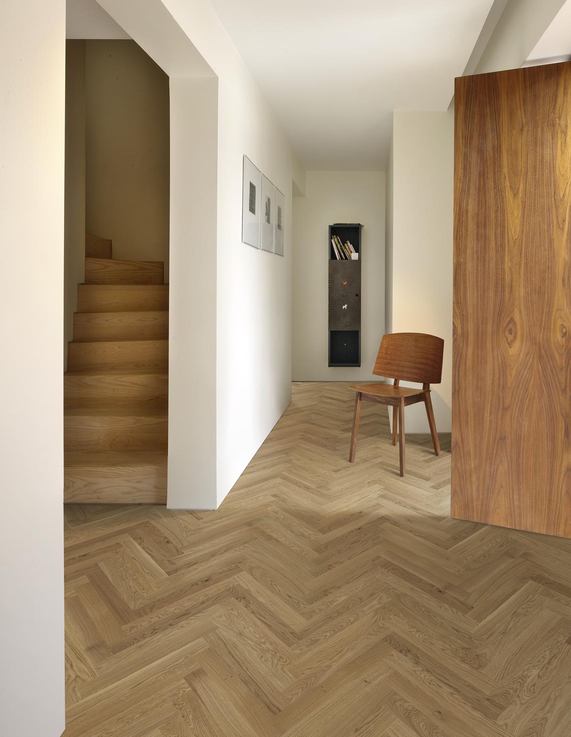 Parchet dublu stratificat Herringbone Kahrs Stejar CD Matt, 490 x 70 x 11 mm