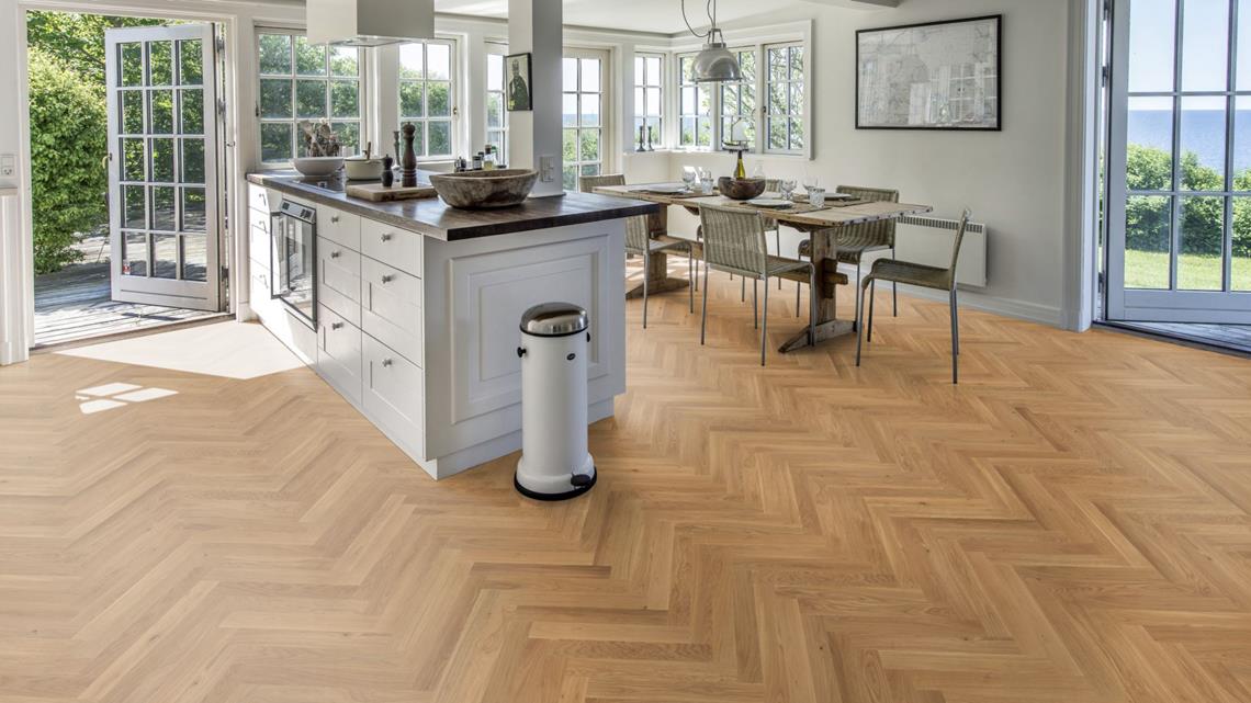 Parchet dublu stratificat Herringbone Kahrs Stejar CD Uleiat, 490 x 70 x 11 mm