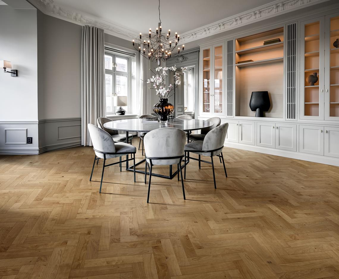 Parchet dublu stratificat Kahrs Herringbone Stejar CD Uleiat, 600 x 120 x 11 mm