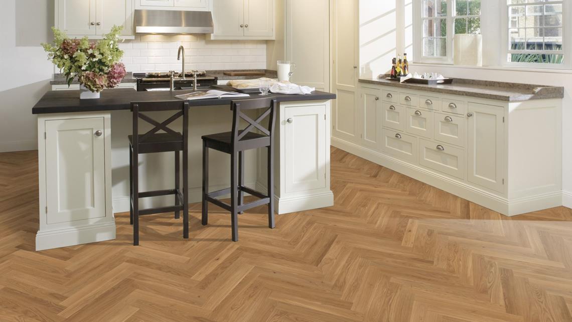 Parchet dublu stratificat Herringbone Kahrs Stejar CD Uleiat, 490 x 70 x 11 mm