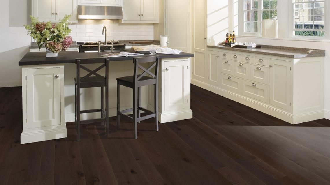 Parchet triplu stratificat Kahrs Stejar Russet Lac Mat