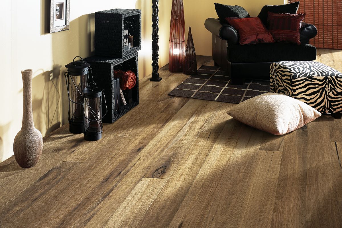 Parchet triplu stratificat Kahrs Stejar Safari, 1830 x 125 x 10 mm