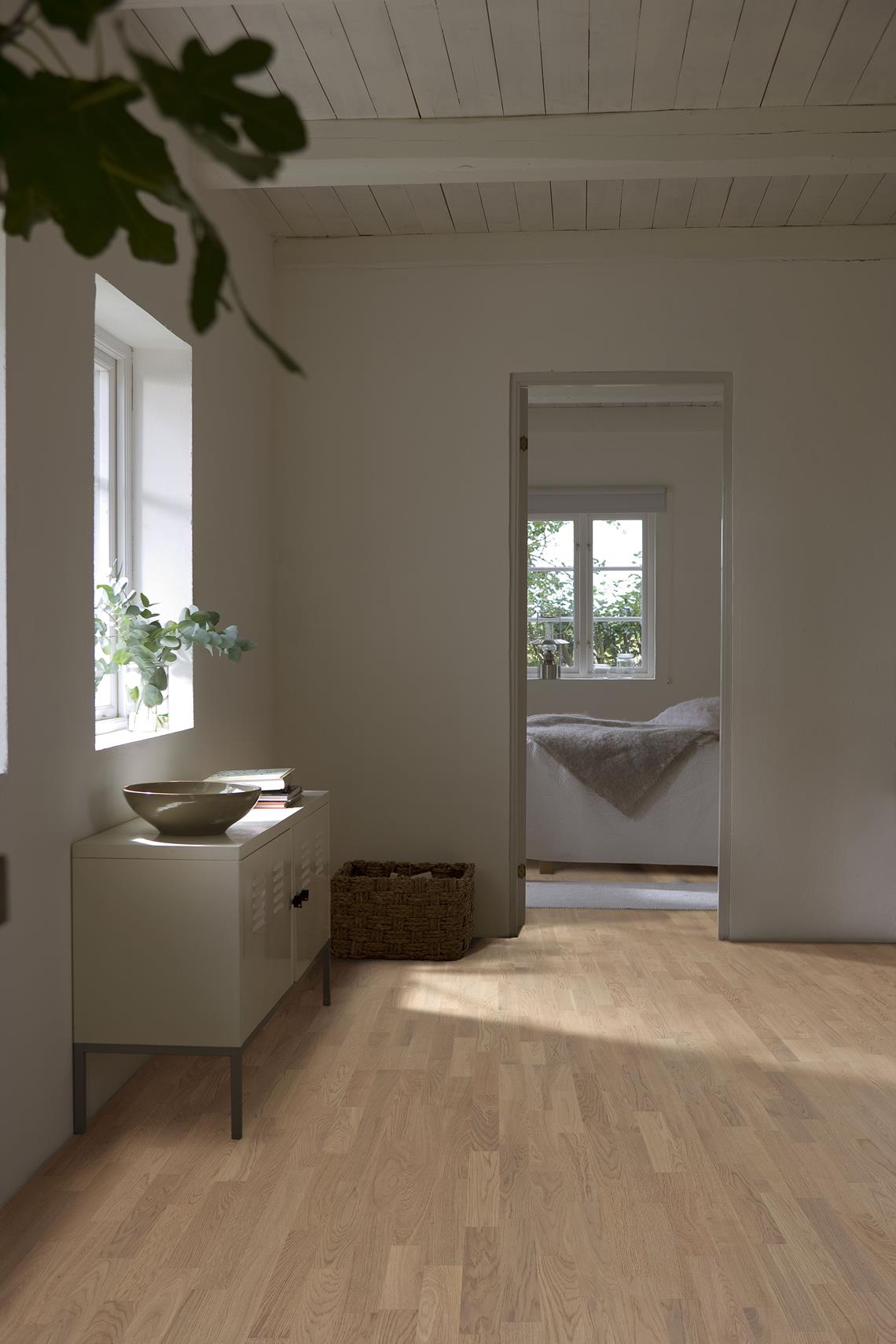 Parchet triplu stratificat Kahrs Stejar Sorrento, 2423 x 200 x 15 mm